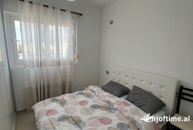 Shtepi me qera Apartament ne Tirane, 1+1, Mobilimi E mobiluar, Pagesa 500  Euro.