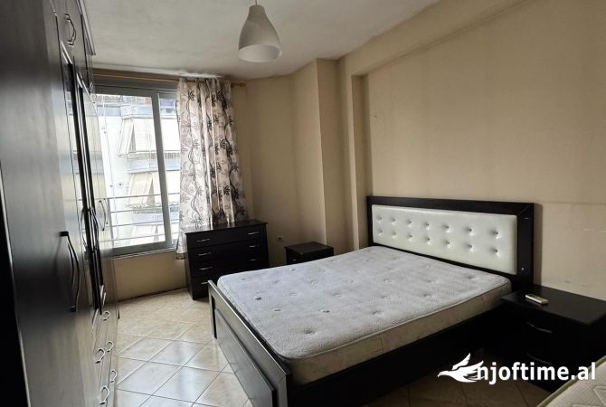 Shtepi me qera 2+1 ne Tirane - 450 Euro
