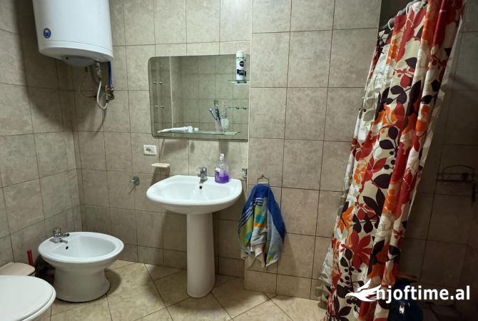 Shtepi me qera 2+1 ne Tirane - 450 Euro