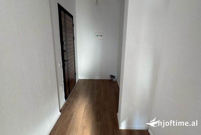 Shtepi me qera 2+1 ne Tirane - 650 Euro