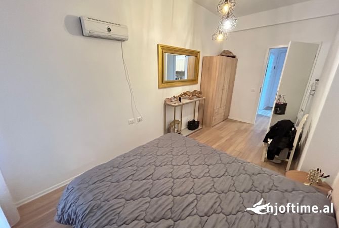 Shtepi me qera Apartament ne Tirane, 1+1, Mobilimi E mobiluar, Pagesa 380  Euro.
