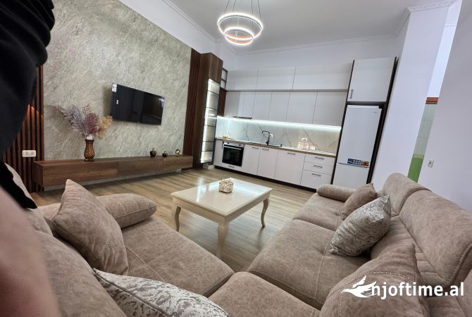 Shtepi ne shitje 2+1 ne Tirane - 145,000 Euro