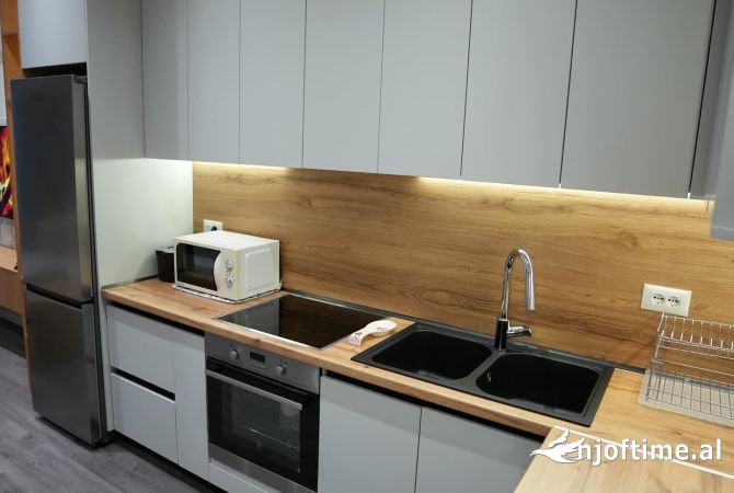 Shtepi me qera Apartament ne Tirane, 1+1, Mobilimi E mobiluar, Pagesa 1,200  Euro.