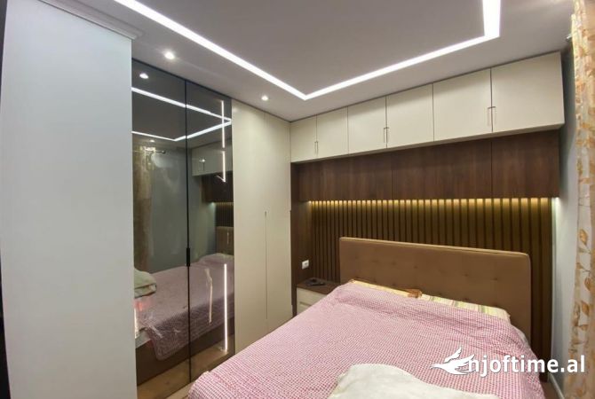 Shtepi me qera Apartament ne Tirane, 1+1, Mobilimi E mobiluar, Pagesa 60,000  Leke.