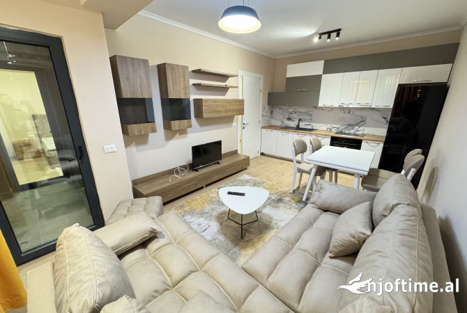 Jepet me qera Apartament 1+1 Bulevardi I ri 