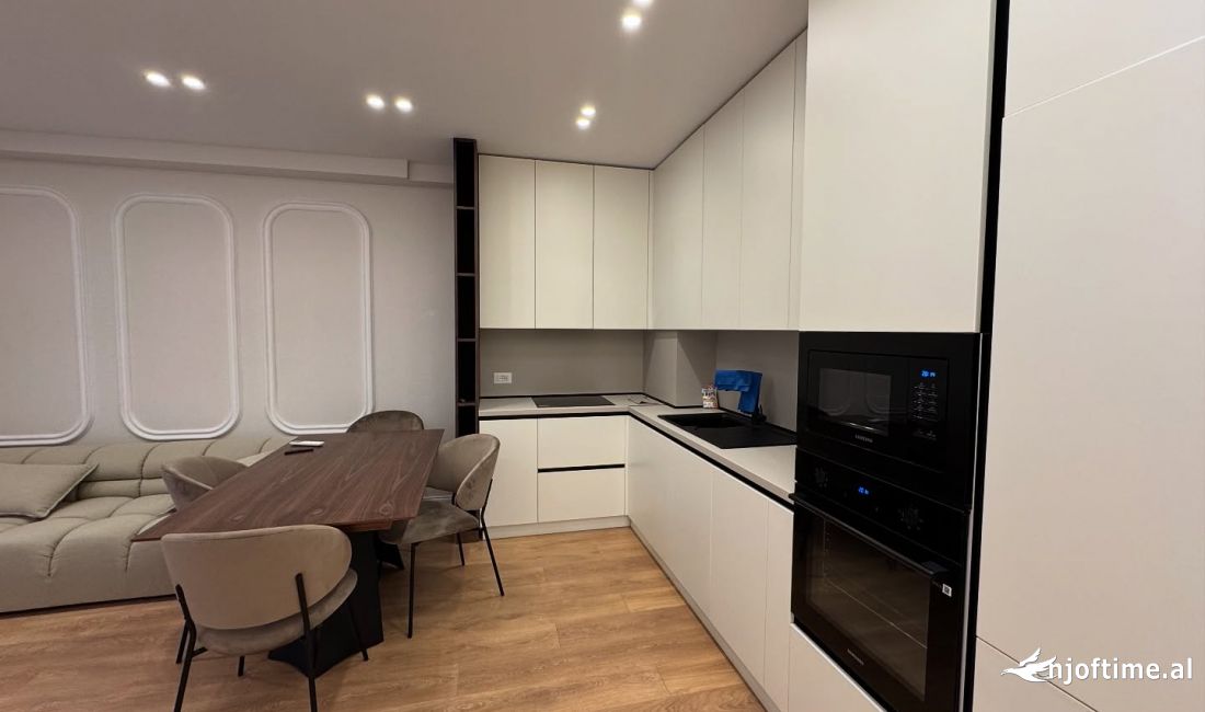 Shtepi me qera Apartament ne Tirane, 1+1, Mobilimi E mobiluar, Pagesa 700  Euro.