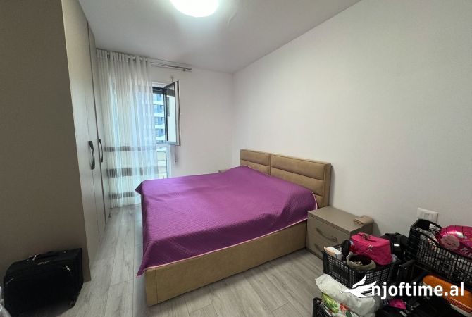 Shtepi me qera Apartament ne Tirane, 2+1, Mobilimi E mobiluar, Pagesa 730  Euro.