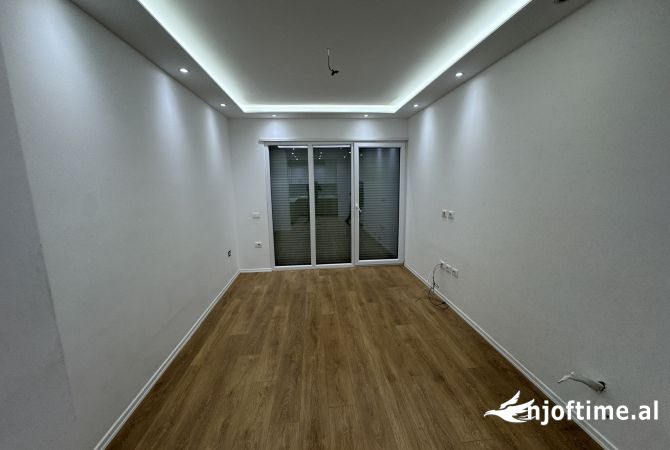Shtepi me qera Apartament ne Tirane, 1+1, Mobilimi Bosh, pa mobiluar, Pagesa 400  Euro.
