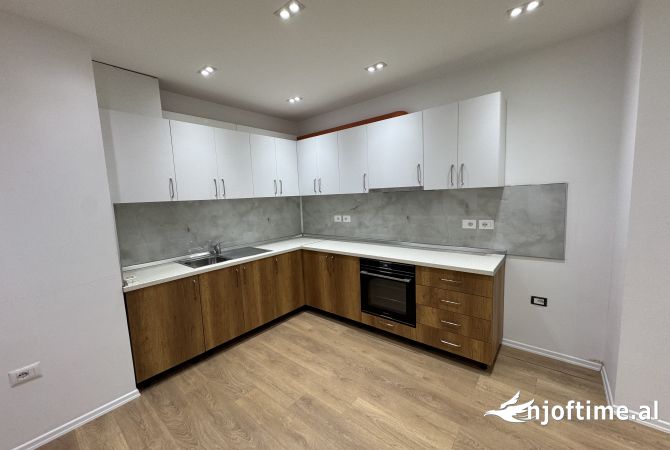 Shtepi me qera 1+1 ne Tirane - 400 Euro