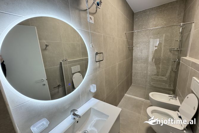 Shtepi me qera Apartament ne Tirane, 2+1, Mobilimi E mobiluar, Pagesa 1,200  Euro.