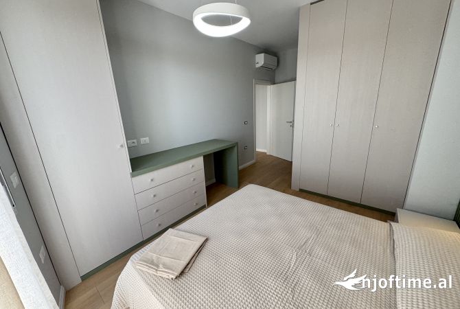 Shtepi me qera Apartament ne Tirane, 2+1, Mobilimi E mobiluar, Pagesa 1,200  Euro.