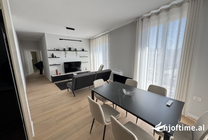Shtepi me qera 2+1 ne Tirane - 1,200 Euro