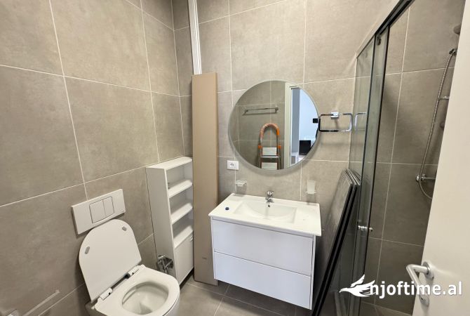 Shtepi me qera Apartament ne Tirane, 2+1, Mobilimi E mobiluar, Pagesa 1,200  Euro.