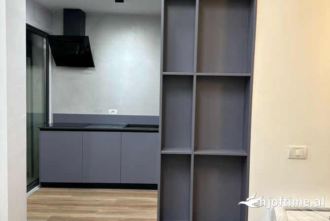 Shtepi me qera Apartament ne Tirane, 2+1, Mobilimi E mobiluar, Pagesa 800  Euro.