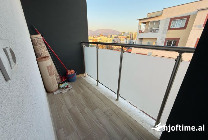 Shtepi me qera Apartament ne Tirane, 1+1, Mobilimi E mobiluar, Pagesa 600  Euro.