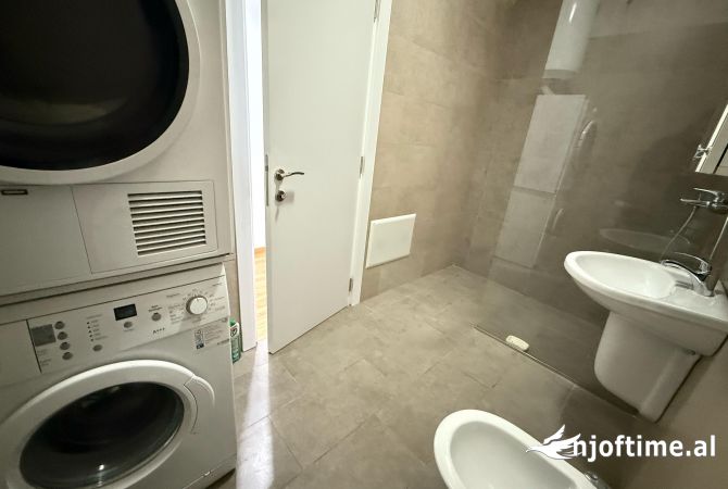 Shtepi me qera Apartament ne Tirane, 2+1, Mobilimi E mobiluar, Pagesa 800  Euro.