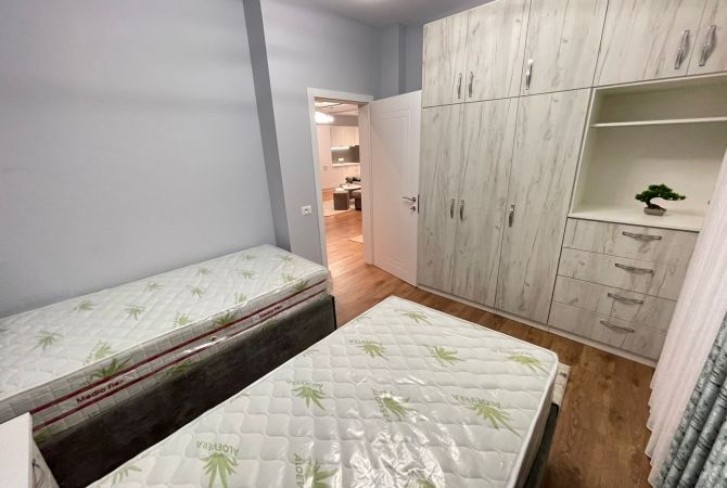 Shtepi me qera 2+1 ne Tirane - 690 Euro