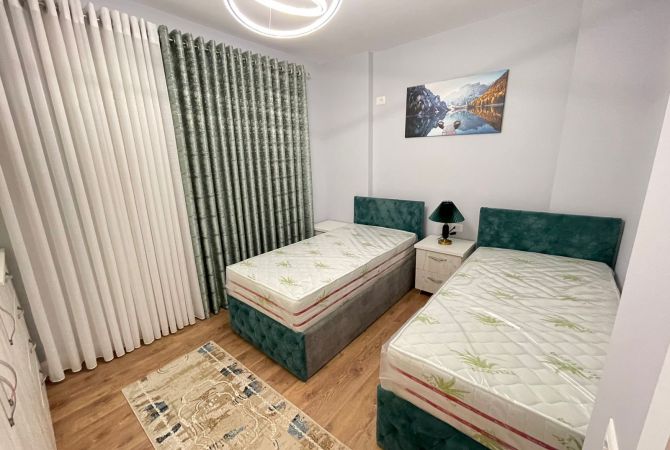 Shtepi me qera Apartament ne Tirane, 2+1, Mobilimi E mobiluar, Pagesa 690  Euro.