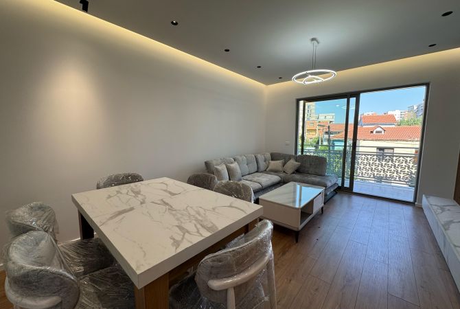 Shtepi me qera 2+1 ne Tirane - 750 Euro