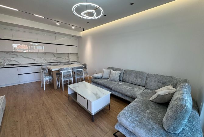 Shtepi me qera 2+1 ne Tirane - 750 Euro
