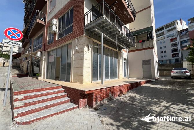 Tirane, shitet ambjent biznesi Kati 0, 170 m2 255.000 Euro (Fresk)