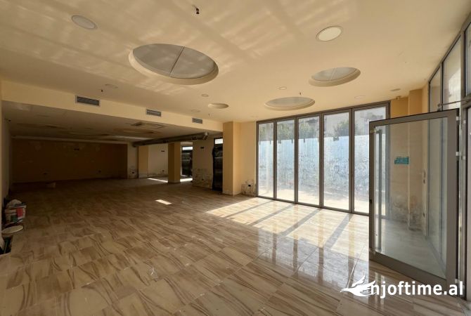 Ambient biznesi ne shitje 1+1 ne Tirane - 255,000 Euro