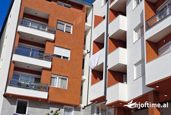 Shtepi ne shitje 2+1 ne Tirane - 130,000 Euro