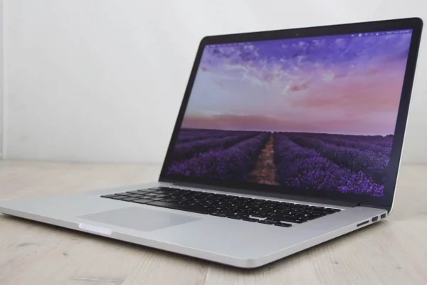 Kompjutera dhe Elektronike ne Tirane - 300 Euro