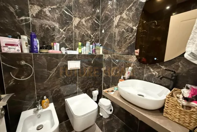 Shtepi ne shitje 2+1 ne Tirane - 285,000 Euro