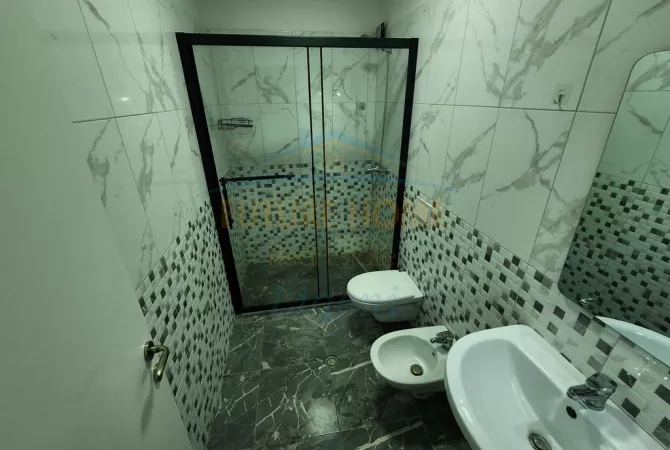 Shtepi me qera 3+1 ne Tirane - 1,000 Euro