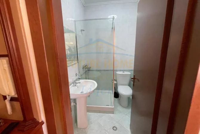 Shtepi me qera 3+1 ne Tirane - 1,000 Euro