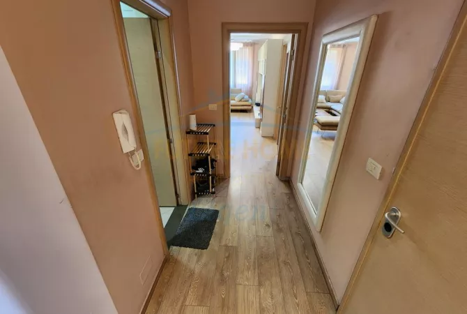 Shtepi me qera 3+1 ne Tirane - 900 Euro