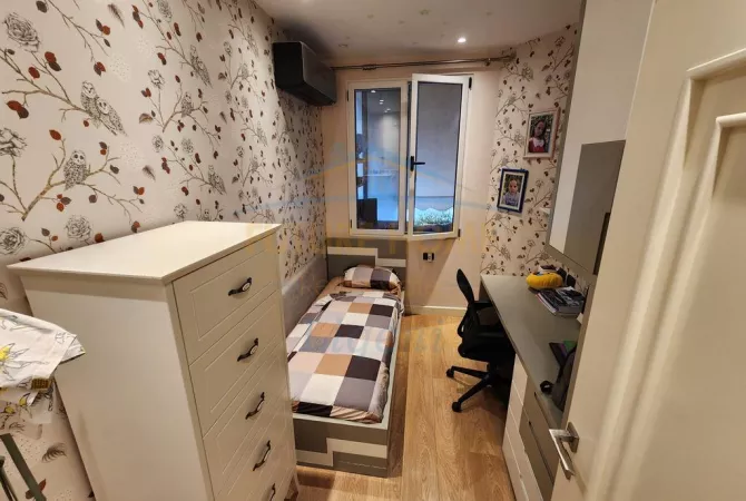 Shtepi ne shitje Apartament ne Tirane, 1+1, Mobilimi E mobiluar, Pagesa 211,000  Euro.
