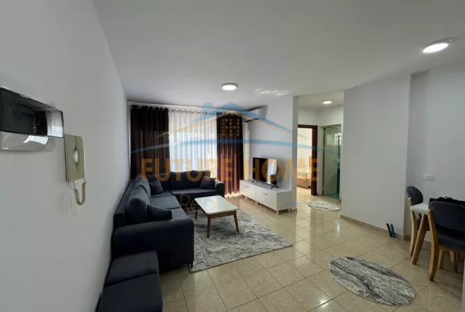 Shtepi me qera Apartament ne Tirane, 2+1, Mobilimi E mobiluar, Pagesa 800  Euro.