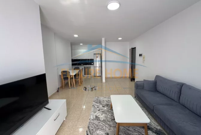 Shtepi me qera Apartament ne Tirane, 2+1, Mobilimi E mobiluar, Pagesa 800  Euro.