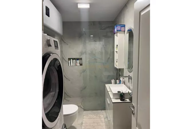 Shtepi ne shitje Apartament ne Tirane, 1+1, Mobilimi E mobiluar, Pagesa 176,000  Euro.