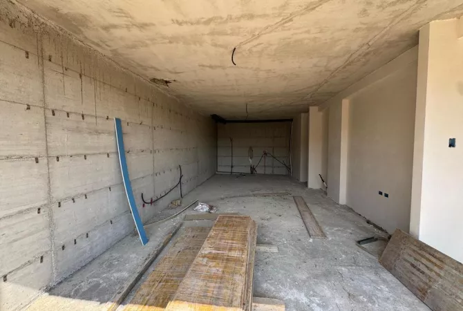 Shtepi ne shitje Vila Luksoze ne Tirane, 4+1, Mobilimi Bosh, pa mobiluar, Pagesa 520,000  Euro.