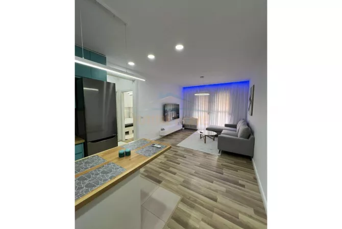 Shtepi ne shitje Apartament ne Tirane, 2+1, Mobilimi E mobiluar, Pagesa 109,000  Euro.