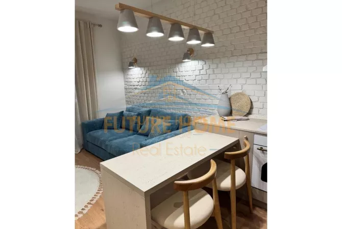 Shtepi me qera Apartament ne Tirane, 2+1, Mobilimi E mobiluar, Pagesa 900  Euro.