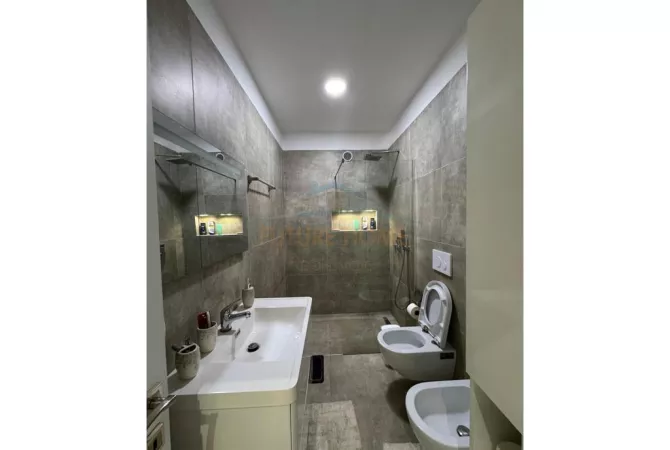 Apartment for sale in Tirana 1+1, Furnished