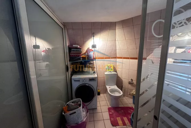 Shtepi ne shitje Apartament ne Tirane, 2+1, Mobilimi E mobiluar, Pagesa 149,350  Euro.