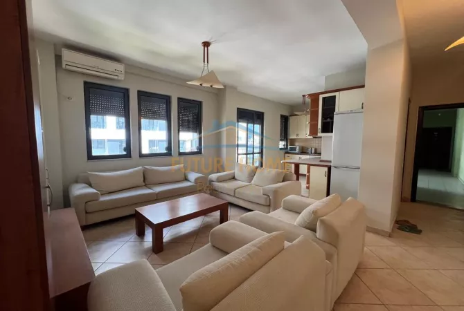 Shtepi me qera 2+1 ne Tirane - 750 Euro
