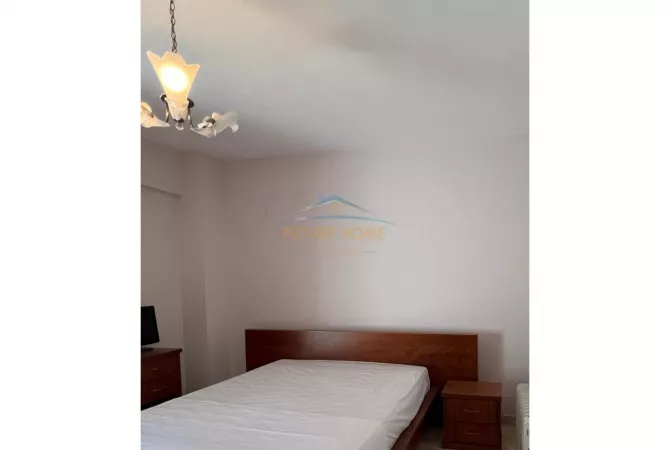 Shtepi me qera Apartament ne Tirane, 2+1, Mobilimi E mobiluar, Pagesa 750  Euro.