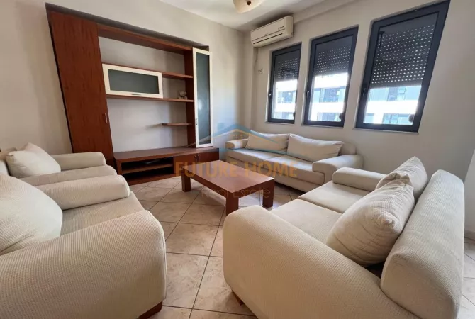 Shtepi me qera 2+1 ne Tirane - 750 Euro