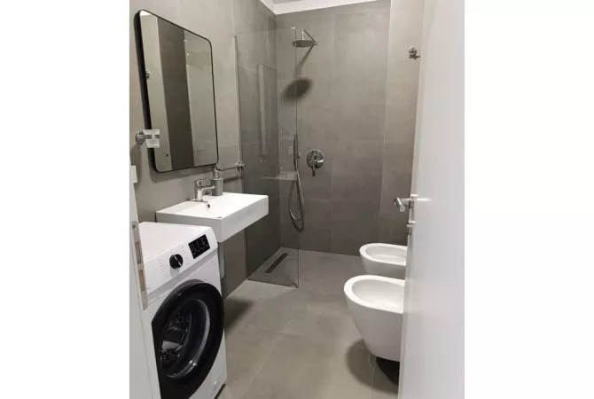 Shtepi ne shitje Apartament ne Tirane, 2+1, Mobilimi E mobiluar, Pagesa 240,000  Euro.