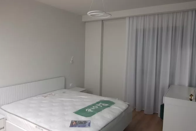 Shtepi ne shitje Apartament ne Tirane, 2+1, Mobilimi E mobiluar, Pagesa 240,000  Euro.