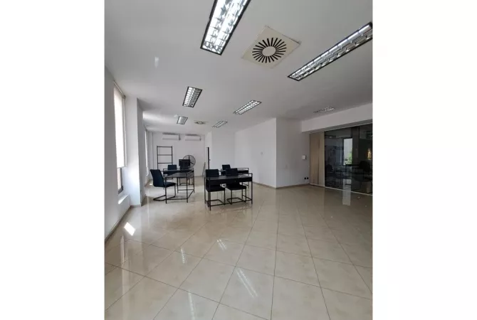 Ambient biznesi me qera 1+1 ne Tirane - 1,000 Euro