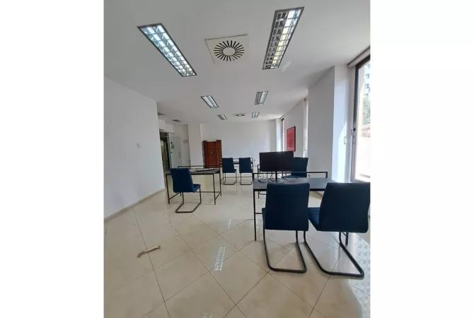Ambient biznesi me qera 1+1 ne Tirane - 1,000 Euro