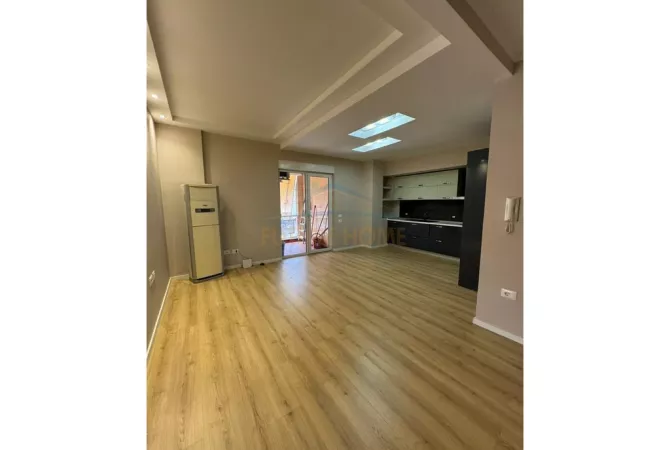 Shtepi ne shitje 2+1 ne Tirane - 215,000 Euro