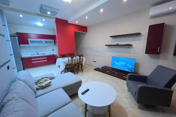 Shtepi me qera 2+1 ne Tirane - 650 Euro